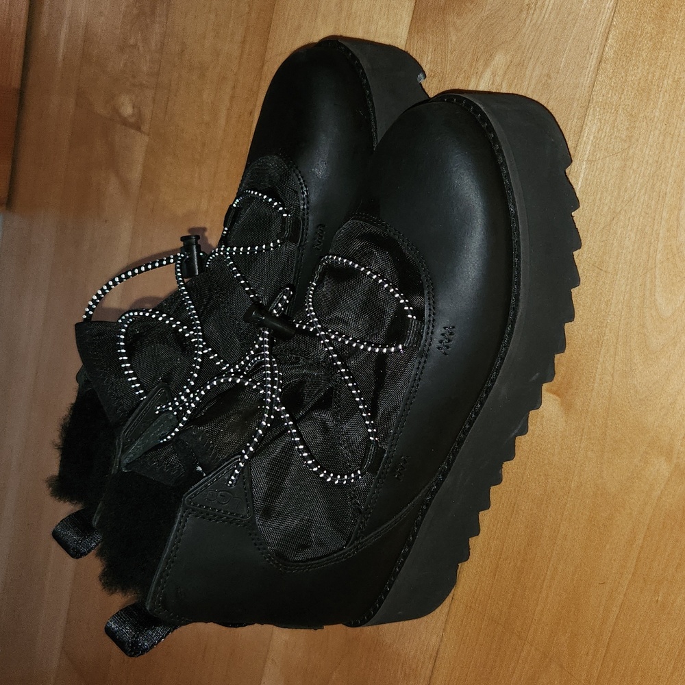 UGG Women's Classic Rising Toggle Boot - Picture 4 of 4